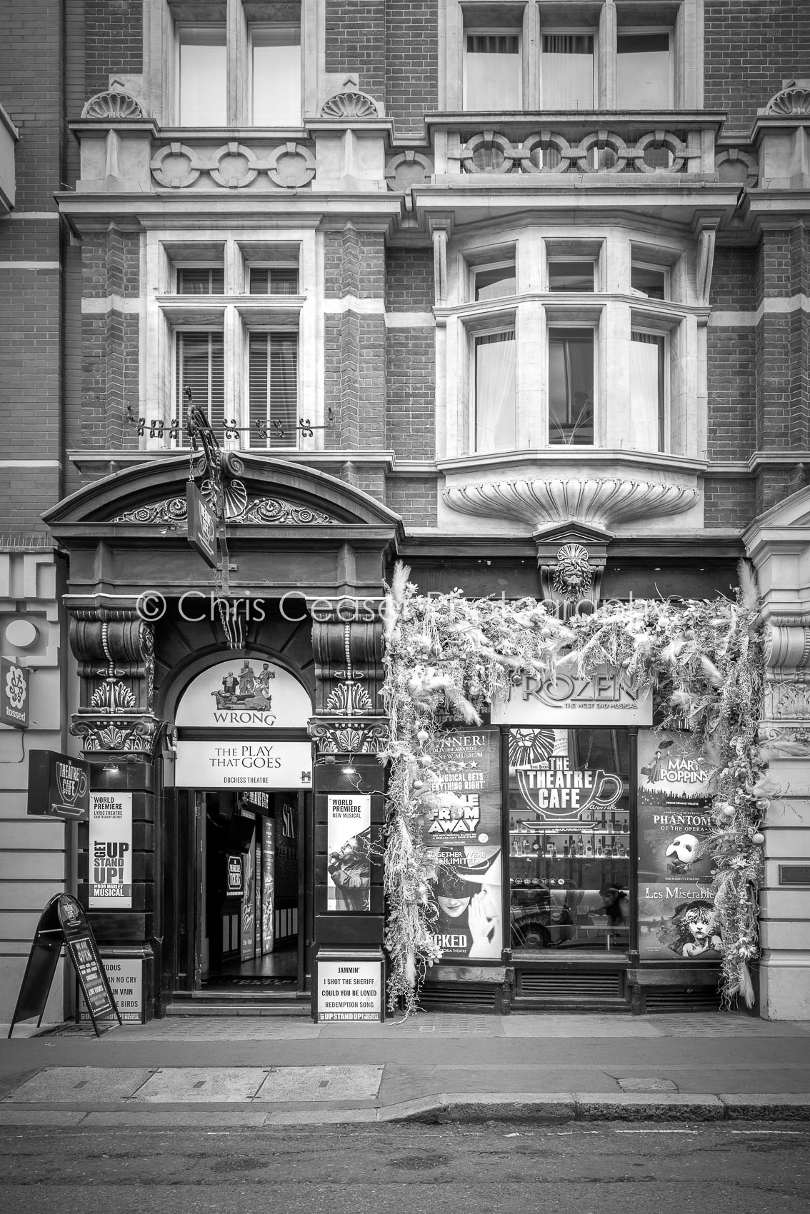 The Duchess, Monochrome